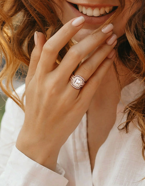 Load image into Gallery viewer, Women'S Cubic Zirconia and Emerald Sterling Silver Bridal Set
